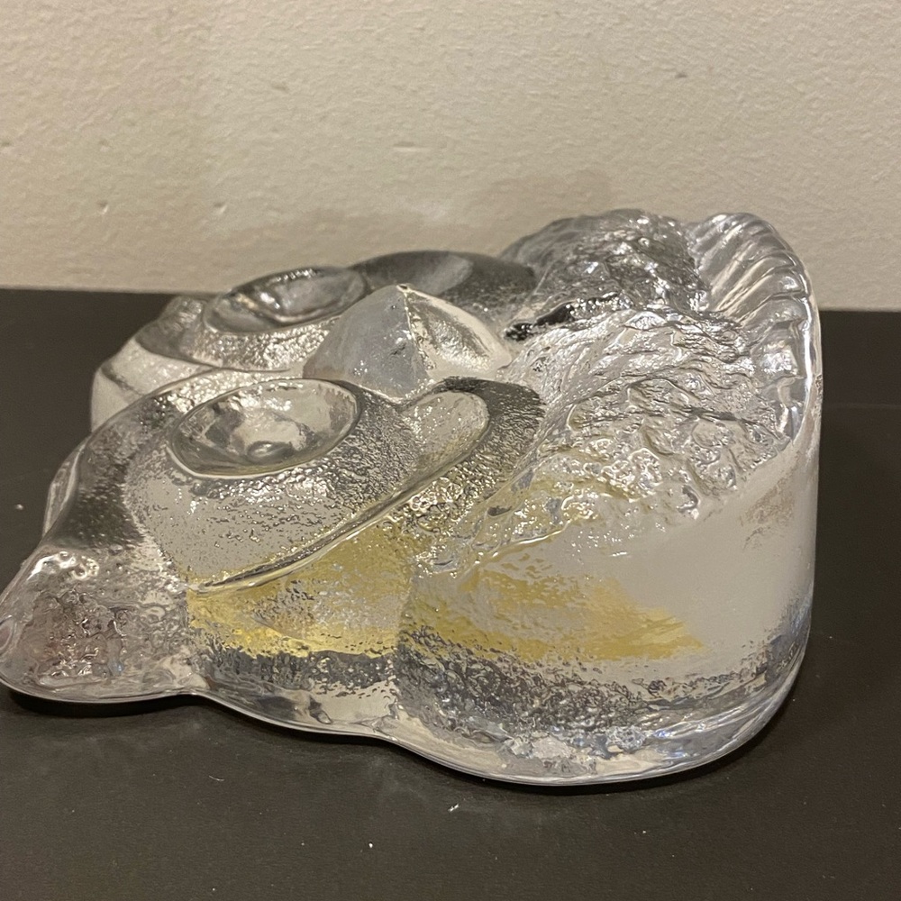 Lars Hellstun Skruff Swedish Glass Paperweight - Picture 7 of 7